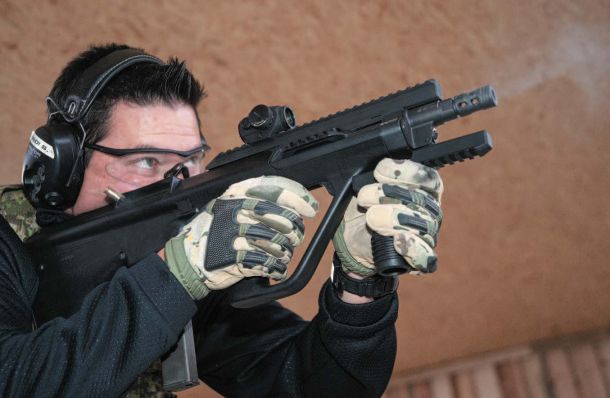 オーストリアが誇る ブルパップの最高傑作を紹介 後編 ニュース アームズマガジンウェブ