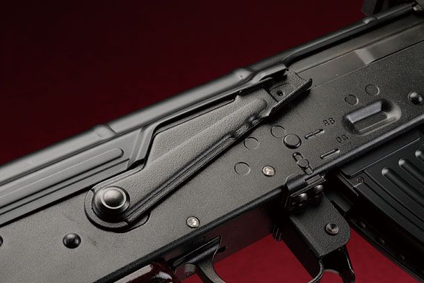 東京マルイ「ガスブローバックガンAKM」製品レビュー