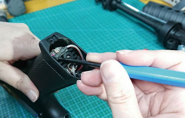 M4を分解してメカボックスを取り出そう! ~かすみん技術工房~