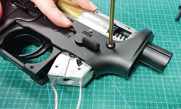 M4を分解してメカボックスを取り出そう! ~かすみん技術工房~