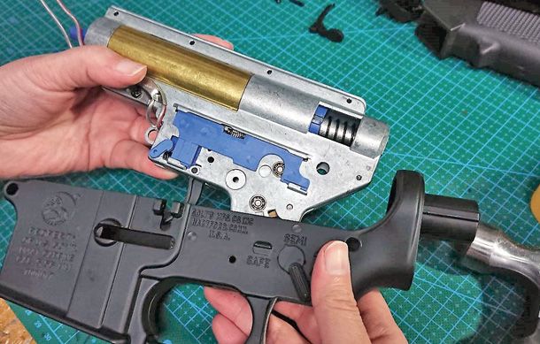 M4を分解してメカボックスを取り出そう! ~かすみん技術工房~
