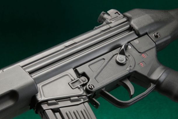 LCTエアソフト LK-33A2 電動ガン