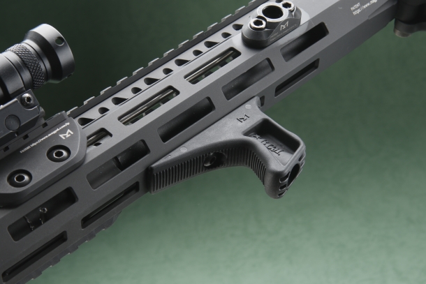 実銃界の最新トレンドをエアガンでも！「BCM M4カービン」【アクセスオーバーシーズ】 | ニュース | アームズマガジンウェブ