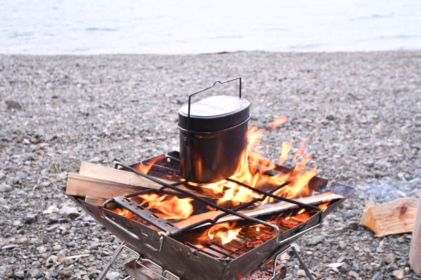 夢は無人島サバイバル かほなんのキャンプ飯 さばいどるかほなんのシンケンキャンプ ニュース アームズマガジンウェブ
