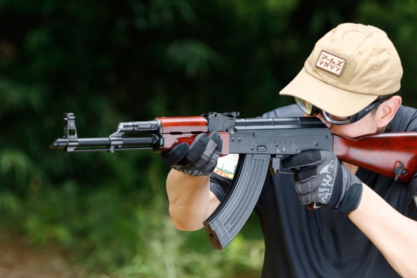 東京マルイ AKM ガスブローバックマシンガン