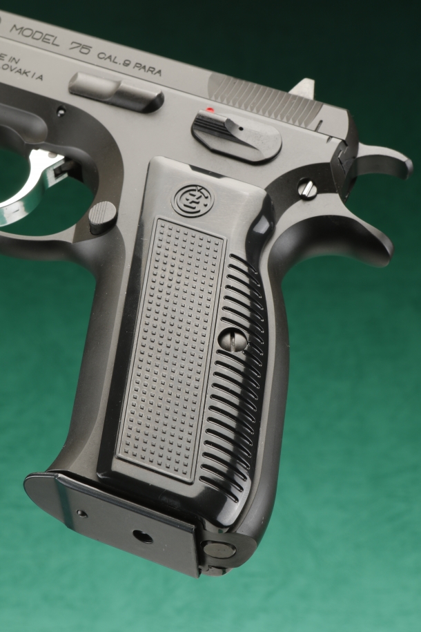 究極のコンバットオートと称された名銃を再現 Ksc Cz75セカンドバージョン ニュース アームズマガジンウェブ