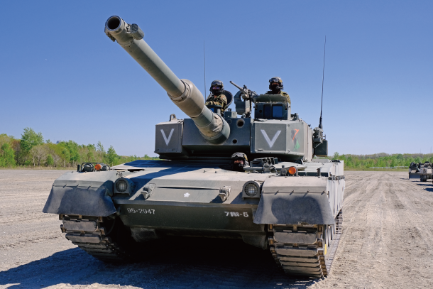 【陸上自衛隊】第7師団の10式戦車＆90式戦車を解説 | ニュース | アームズマガジンウェブ