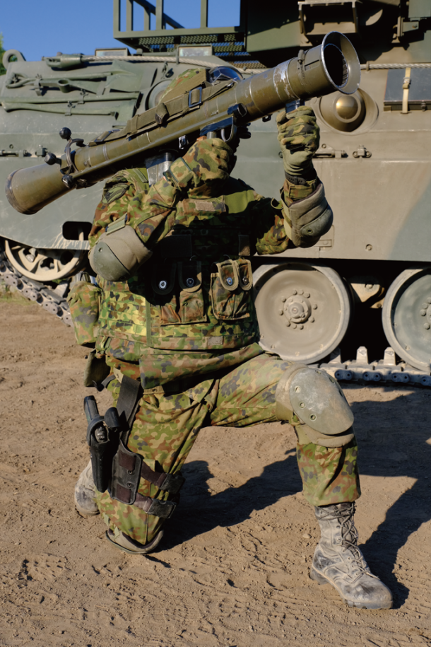 陸上自衛隊 第7師団 第11普通科連隊の式装甲戦闘車 普通科隊員を解説 ニュース アームズマガジンウェブ