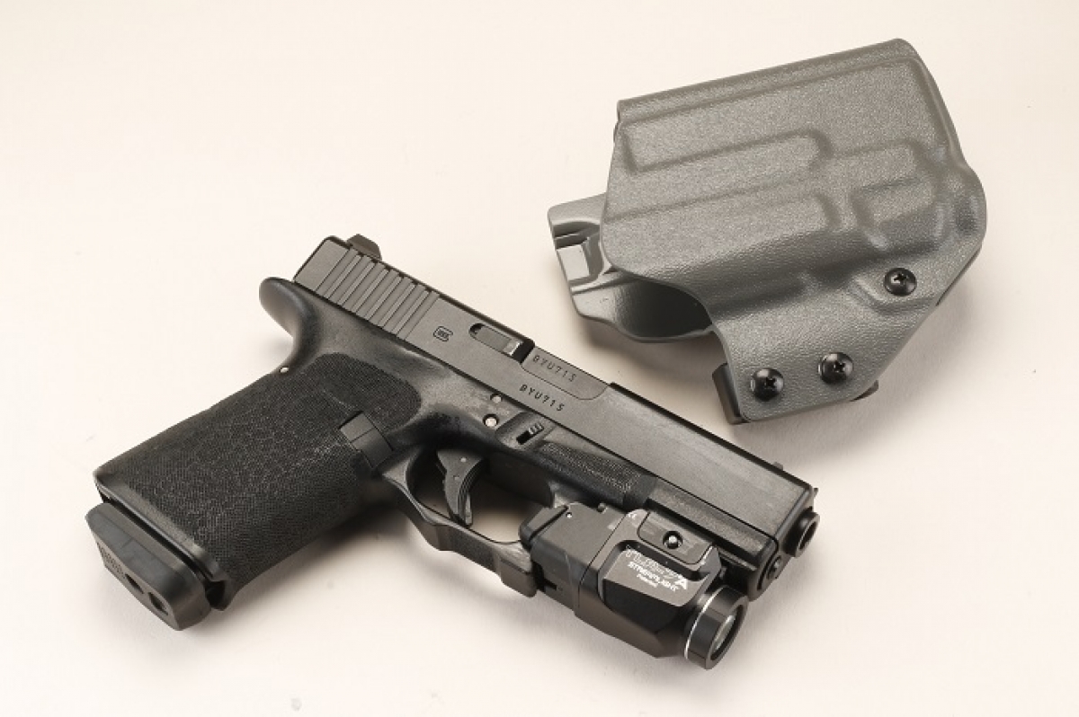 Jm Custom Kydex Owb V2 Iwb3 Light Bearing Holster 毛野ブースカのガンロッカー ニュース アームズマガジンウェブ